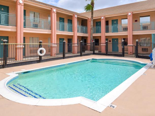 Americas Best Value Inn Clute Lake Jackson Image