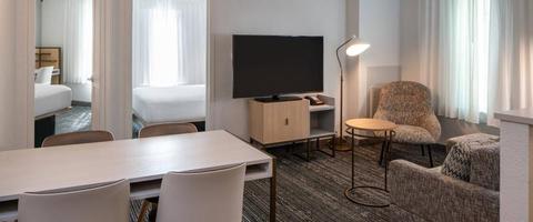 Sonesta Simply Suites Falls Church